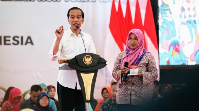 Jokowi Minta Keluarga Penerima Manfaat Bijak Gunakan Dana Bansos