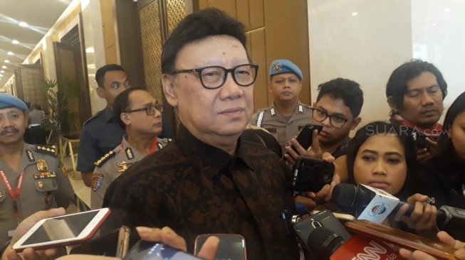 Mendagri Tjahjo Sebut Surat Pengunduran Diri Bupati Dahlan Salah Sasaran