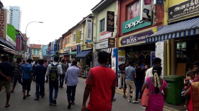 Suasana pertokoan di Little India Singapura. (Suara.com/Silfa Humairah)