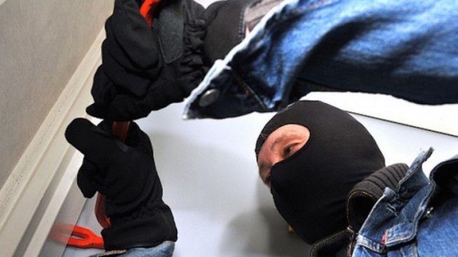Pencuri Paling Ngerepotin Polisi!