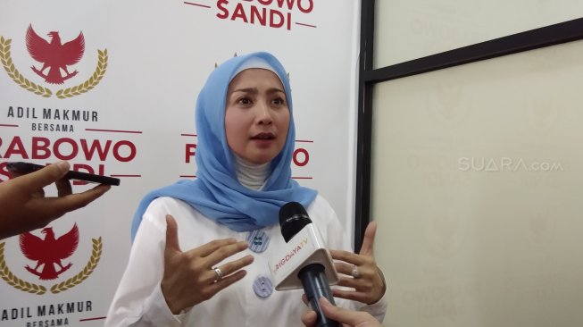 Juru Bicara Badan Pemenangan Nasional (BPN) Prabowo - Sandiaga, Desy Ratnasari. (Suara.com/Ria Rizki)