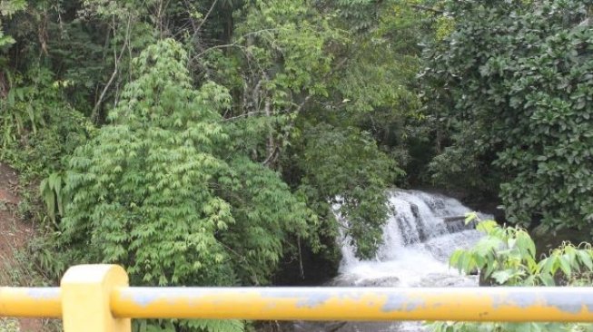 Air Terjun Lau Lutih di Sumatera Utara. (Suara.com/Silfa Humairah)