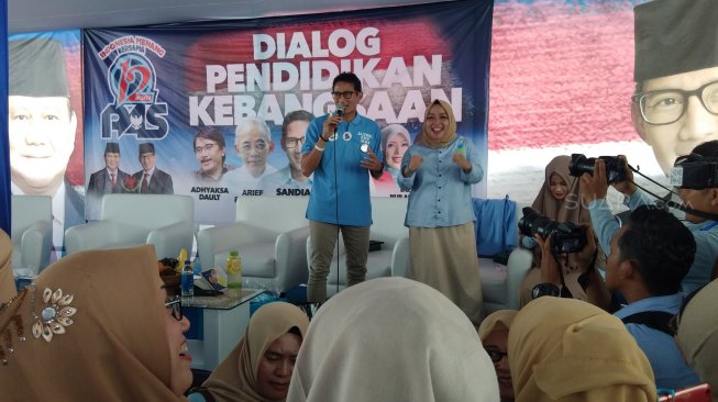 Temu Alumni SMP 12 Jakarta, Sandiaga Singgung Nasib Guru Honorer