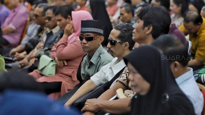 Sejumlah penyandang disabilitas menghadiri debat publik tim Sukses Pasangan Calon Presiden dan Wakil Presiden Pemilu 2019 di Kantor KPU, Jakarta, Kamis, (28/2). [Suara.com/Muhaimin A Untung]