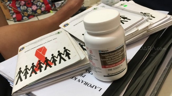 ARV, obat yang dikonsumsi PSK pengidap AIDS. [Suara.com/Erick Tanjung]