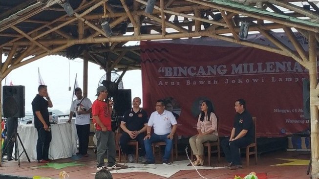 Di Depan Para Milenial, Hasto Bandingkan Prabowo dengan Artis Cinta Laura