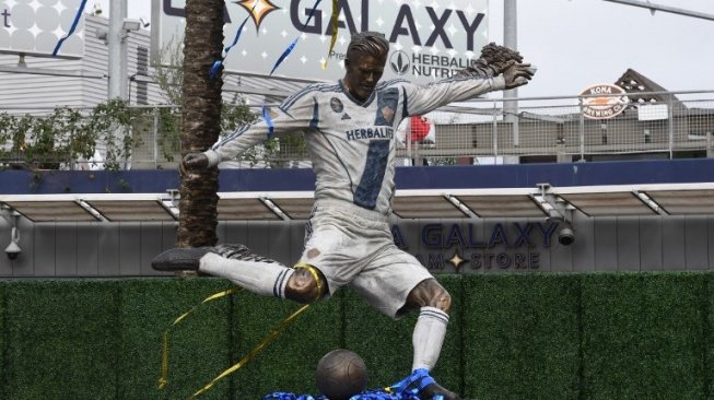 LA Galaxy Resmikan Patung David Beckham
