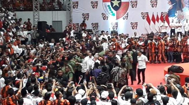 Jokowi: Yang Berani Ganti Pancasila Akan Berhadapan dengan Pemuda Pancasila