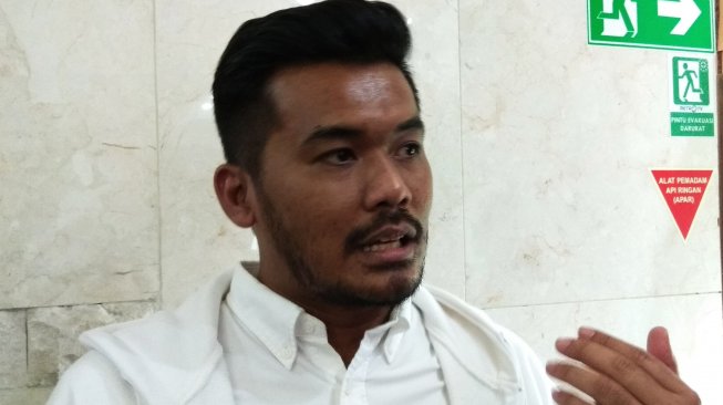 Wakil Ketua Komite Organisasi Piala Presiden e-Sports 2019, Rangga Danu di Grand Studio Metro TV, Jakarta, Minggu (3/3/2019). (Suara.com/Arief Apriadi)