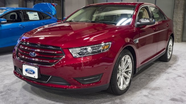 Ford Taurus, produksinya telah berjalan 34 tahun. Tampil dalam pameran Charlotte International Auto Show, Amerika Serikat 2016 [Shutterstock].