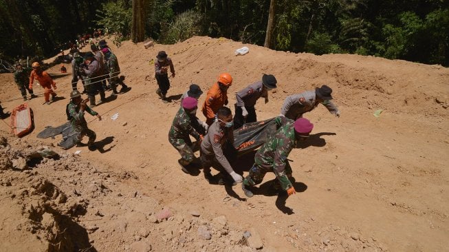 9 Penambang Emas Liar Tewas Tertimbun Longsor di Solok Selatan