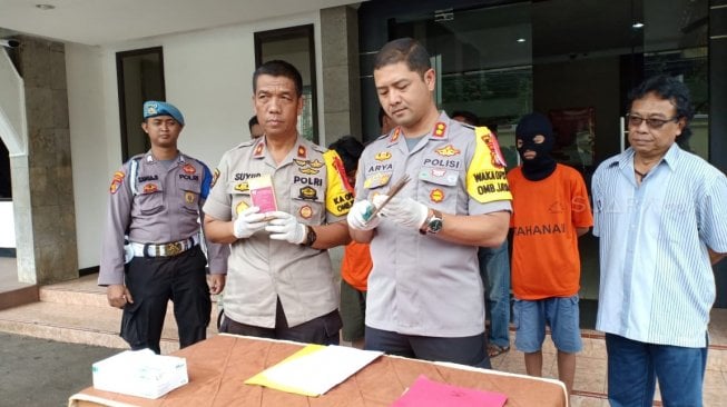 Sulistiono Begal di Depok Saban Malam untuk Kasih Makan Anak - Istri