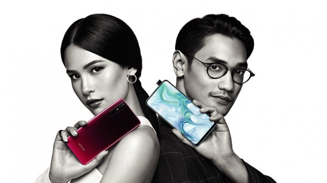 Bersenjatakan Kamera Pop-Up, Vivo V15 Tak Hiraukan Oppo F11 Pro