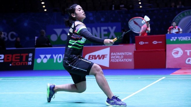 Pebulutangkis tunggal putri Indonesia, Gregoria Mariska Tunjung, tersingkir dari ajang All England 2019 usai takluk dari juara dunia 2017 asal Jepang, Nozomi Okuahara, di Arena Birmingham, Inggris, Rabu (6/3/2019). [Humas PBSI}