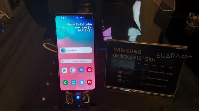 Samsung Galaxy S10. [Suara.com/Lintang Siltyautami]