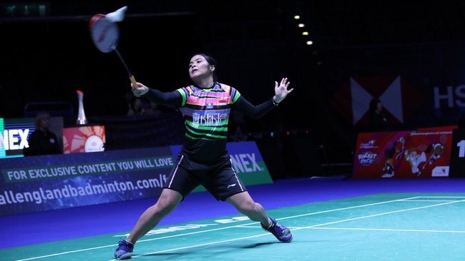 Pebulutangkis tunggal putri Indonesia, Gregoria Mariska Tunjung, tersingkir dari ajang All England 2019 usai takluk dari juara dunia 2017 asal Jepang, Nozomi Okuahara, di Arena Birmingham, Inggris, Rabu (6/3/2019). [Humas PBSI}