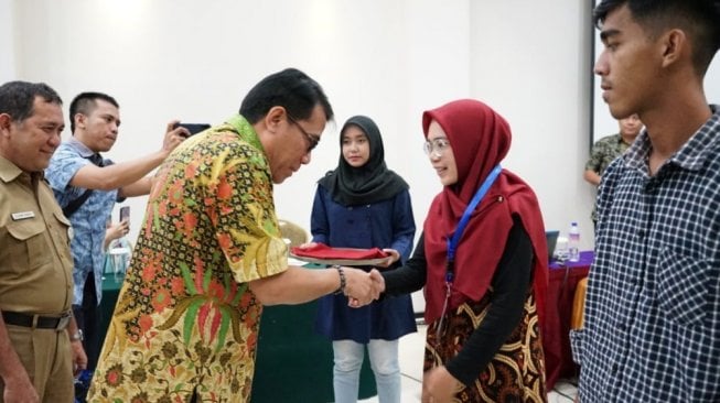 Kemenkop dan UKM menggelar pelatihan nilai-nilai dasar perkoperasian, dengan melibatkan komunitas perfilman. Pelatihan yang berlangsung di Daima Hotel, Padang, Sumatera Barat, pada 5-7 Maret 2019. (Dok: Kemenkop dan UKM)