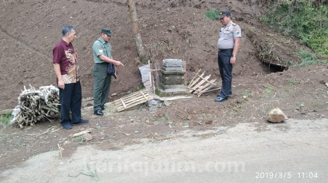 Tempat Pemujaan Suku Tengger Dirusak Orang Tak Dikenal