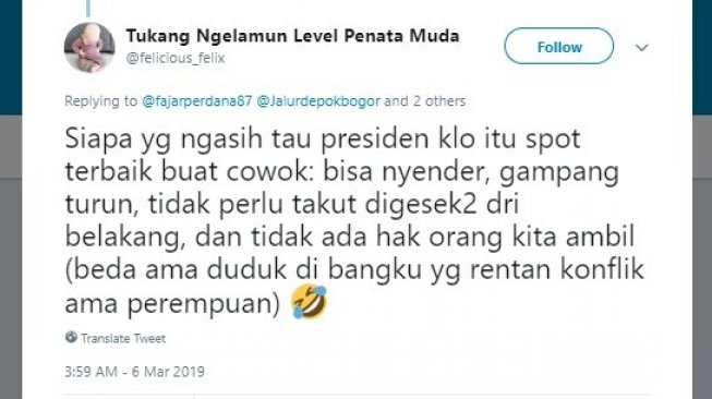 Jokowi naik KRL. [Twitter]