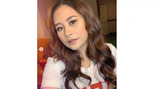 Ganti Gaya Rambut, Prilly Latuconsina Dinilai Makin Mirip Bule