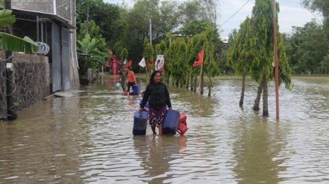 Bengawan Solo Meluap, Ratusan Rumah di Sukoharjo Terendam Banjir