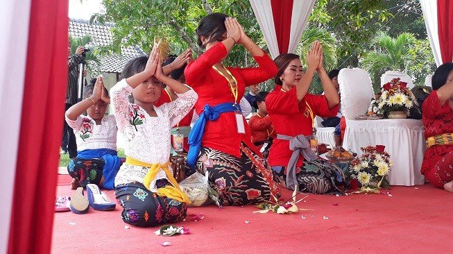 Neng Ning Nung Nang Meneng Hening Hanung Menang, Nyepi di Tahun Politik