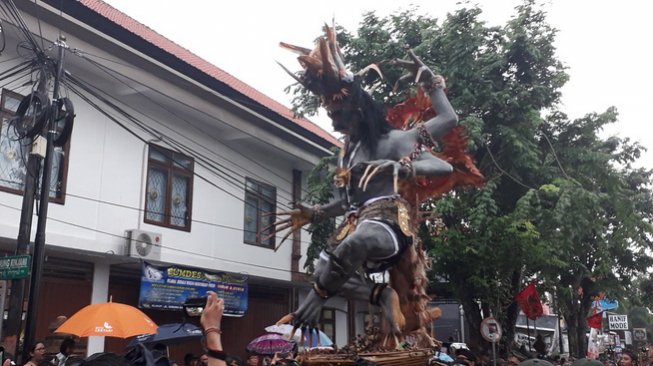 Semarak Pawai Ogoh-ogoh Sambut Hari Raya Nyepi Di Bali