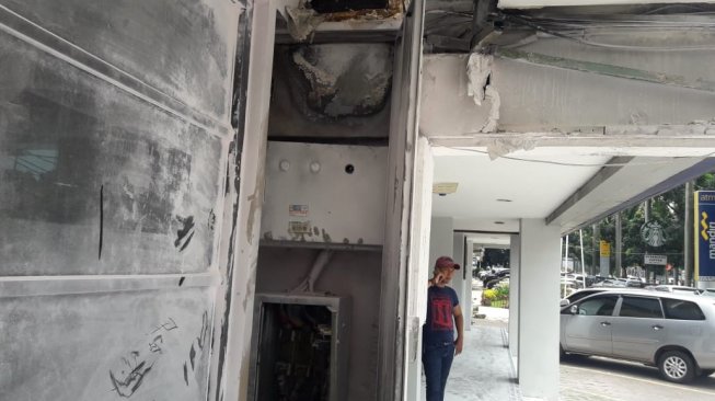 Kotak Panel Listrik KFC Plaza I Pondok Indah Terbakar, 5 Damkar Dikerahkan