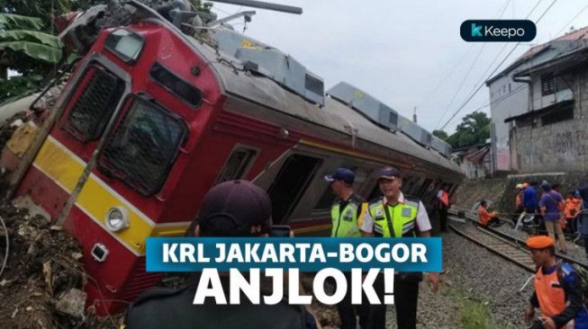 KRL Anjlok Akibat Kejatuhan Tiang Listrik, Akses Jakarta-Bogor Terputus!