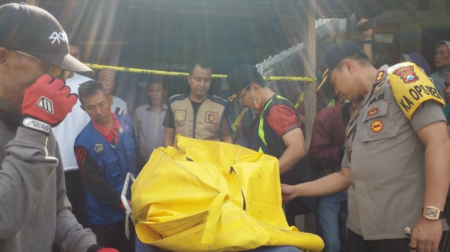 Kesal dan Dendam Dimarahi Terus, Rozikin Potong Leher Ibu Sendiri