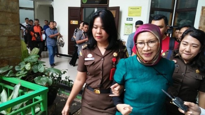 Sudah 71 Tahun, Ratna Sarumpaet Berharap Permohonan Tahanan Kota Dikabulkan