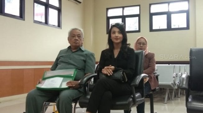 Tsania Marwa di Pengadilan Agama Cibinong, Rabu (13/3/2019). [Wahyu Tri Laksono/Suara.com]