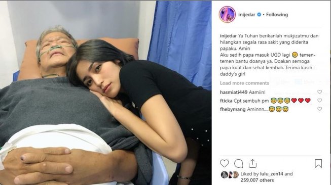 Jessica Iskandar meminta doa untuk kesembuhan ayahnya. [instagram/inijedar]