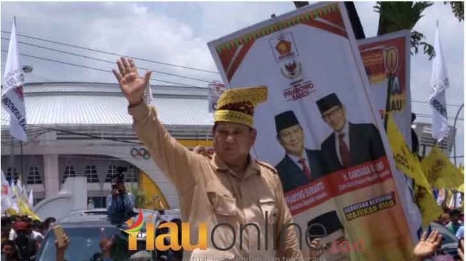 Berangkat dari Kertanegara ke Lokasi Debat, Prabowo: Minta Doanya Ya