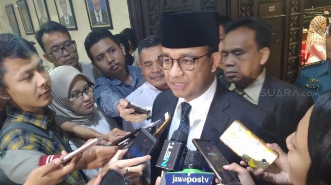 Anies: Enggak Perlu Kajian Rumit untuk Jual Saham Bir