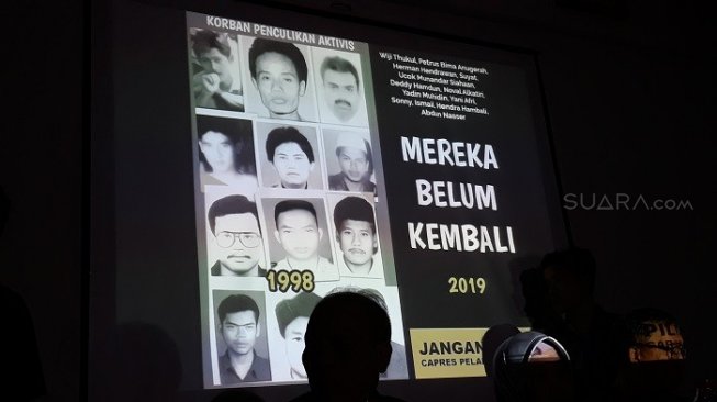 Foto korban penculikan Tahun 1998 yang kini masih dinyatakan hilang. (Suara.com/Novian A)