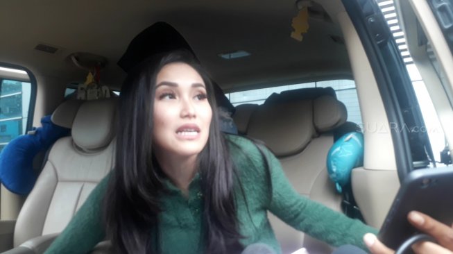 Sang Ibunda Hadiri Acara PBB di AS? Ini Kata Ayu Ting Ting