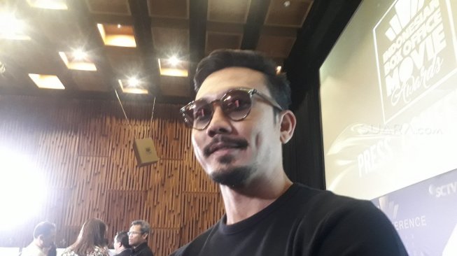 Denny Sumargo di SCTV Tower, Jakarta Pusat, Kamis (14/3/2019). [Sumarni/Suara.com]