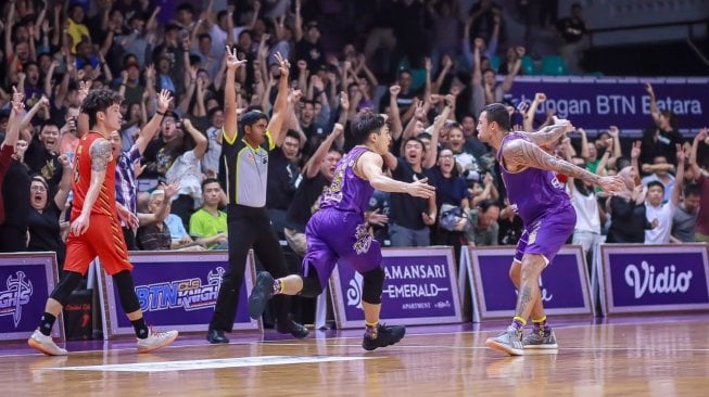 CLS Knights Menang Dramatis di Laga Kandang Terakhir Musim Reguler ABL