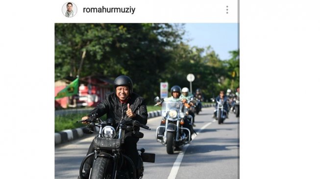 Romahurmuziy naik moge di Kota Kendari [Instagram: @romahurmuziy].