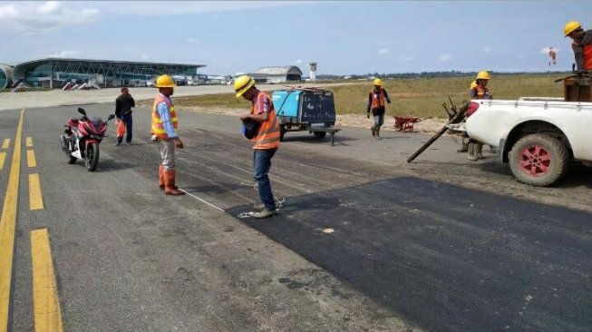 Ada Perbaikan Runway, Bandara APT Pranoto Samarinda Ditutup Sementara