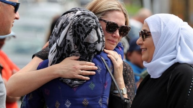 Tahan Emosi, Paramedis Gambarkan 'Sungai Darah' di Masjid Christchurch