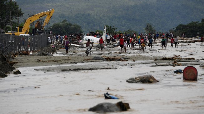 BNPB Kerahkan Tim SAR Gabungan agar Korban Banjir Sentani Cepat Dievakuasi