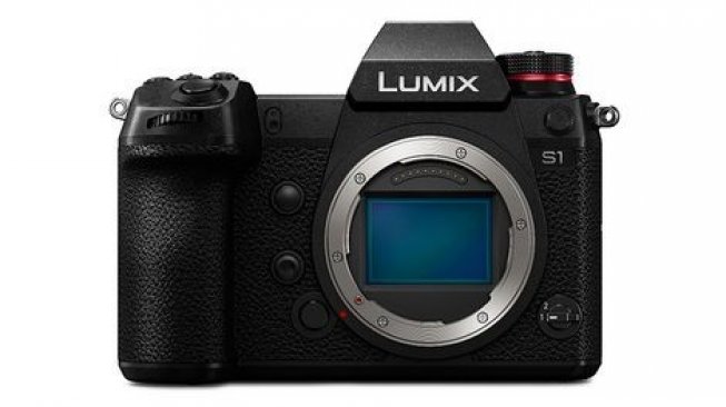 Lumix S1. [Shop Panasonic]