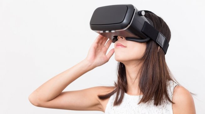 Ilustrasi headset VR. [Shutterstock]