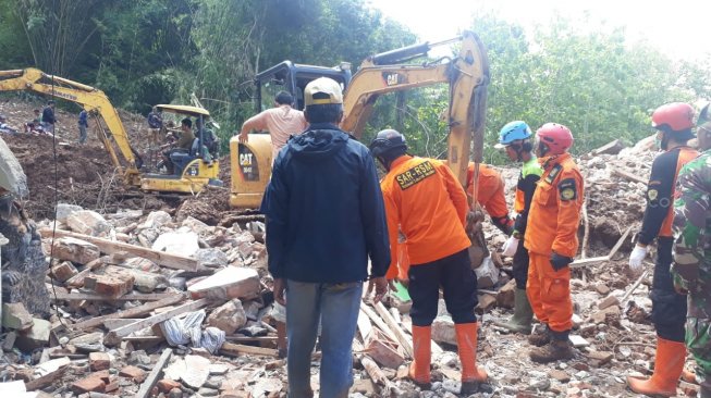 Dua Jasad Korban Longsor di Makam Raja Mataram Ditemukan di Satu Ruang