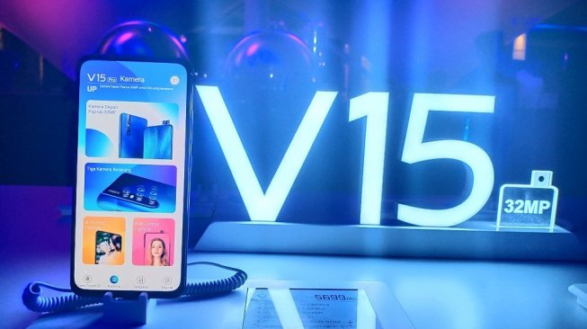 Spesifikasi dan harga Vivo V15 Pro yang meluncur resmi di Indonesia. (Suara.com/Tivan Rahmat)