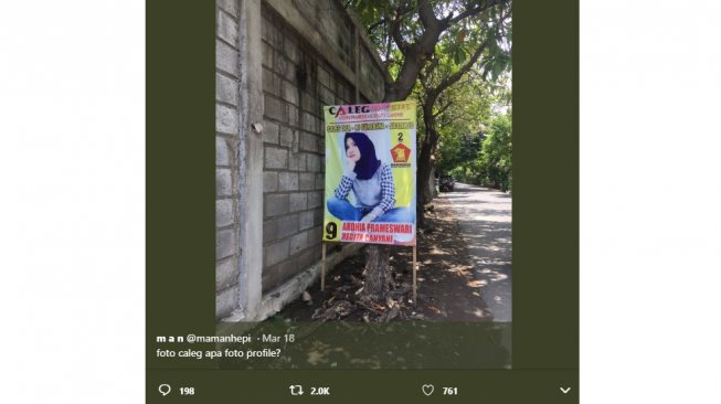 Kelewat Santai, Poster Caleg Cantik Ini Kayak Foto Profil di Media Sosial