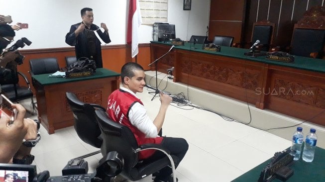 Adik Jenguk Steve Emmanuel di Rutan Salemba Nyaris Tiap Hari