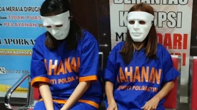 Endang dan Tentri, dua mucikari kasus prostitusi Vanessa Angel. (Beritajatim.com)